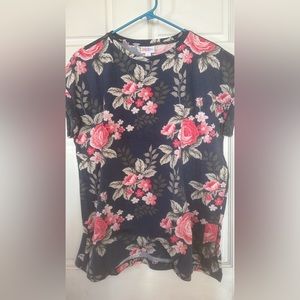 Leah tunic top size large